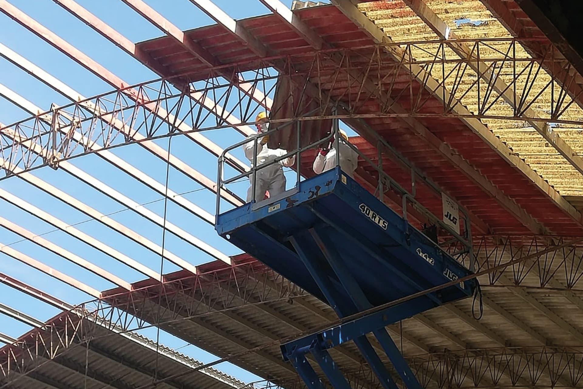 Il tetto della tua azienda è ancora in amianto?